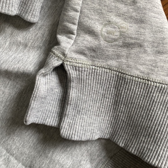 (3 for $25)
Puma Sweatshirt - Picture 3 of 8